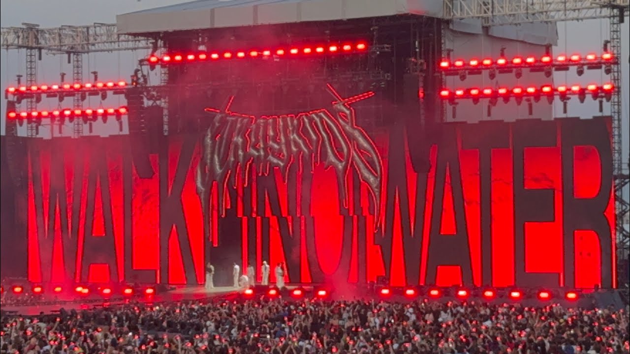 STRAY KIDS “WALKIN’ ON WATER” FULL PERFORMANCE TORONTO 2025 (ROGERS STADIUM IN DOWNSVIEW)