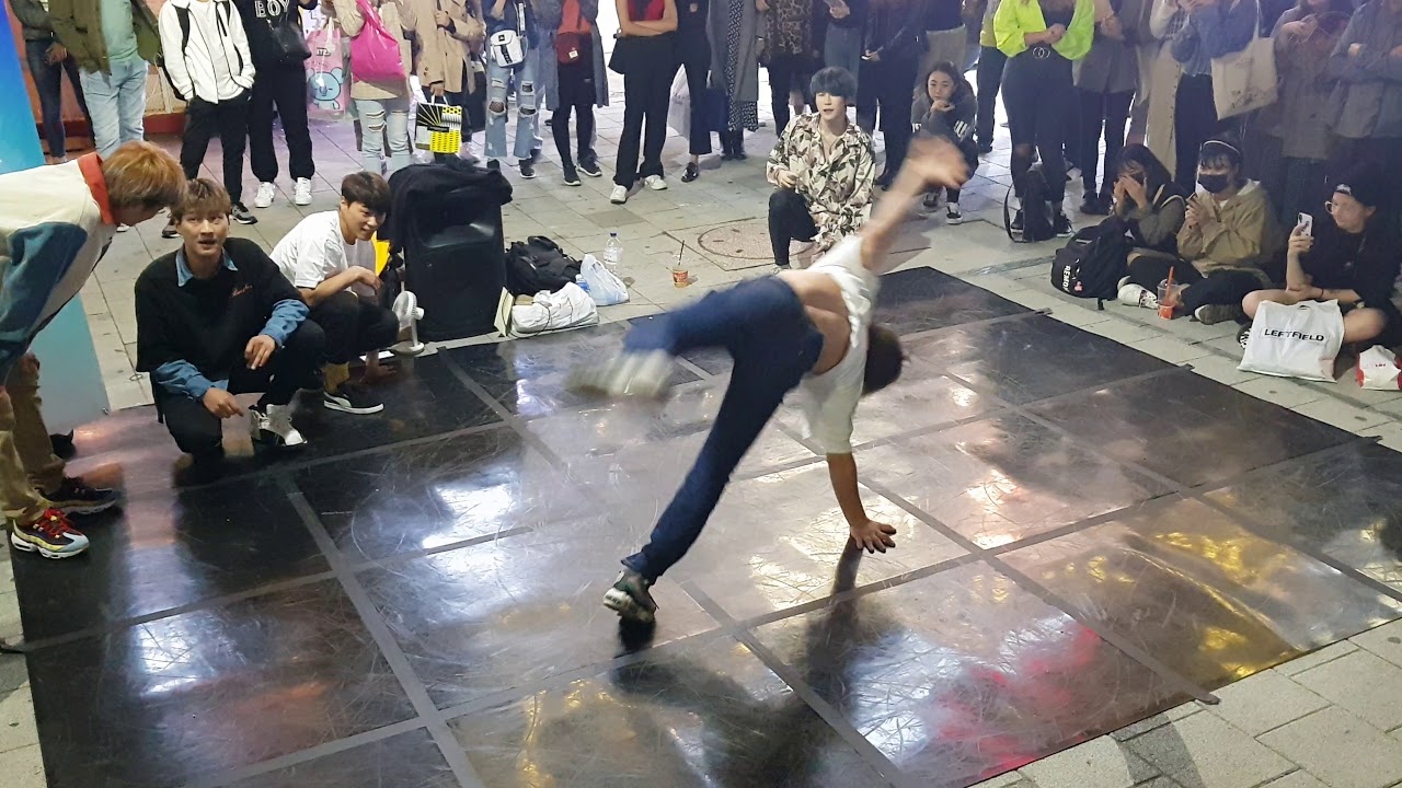 20191010 홍대버스킹 비보이(B-boy)와 KPOP의 만남 팀 위트(W.I.T) 03 - 위트의 자랑 프리스타일댄스 Invaders Must Die _ The Prodigy