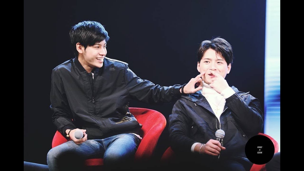 Singto Likes Touching Krist 🔥🔥- Can't Keep His Hands To Himself - Sexy Back - Krist & Singto