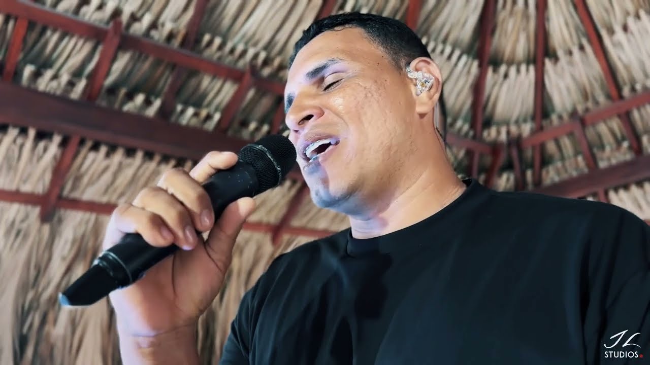 El amor es Dios - Identidad Celestial (En Vivo)