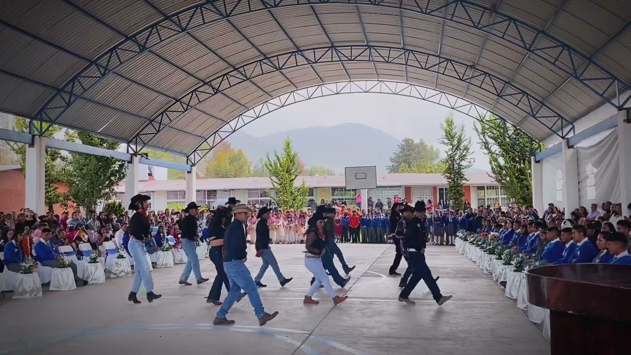 MARÍA CHUCHENA (BAILABLE)