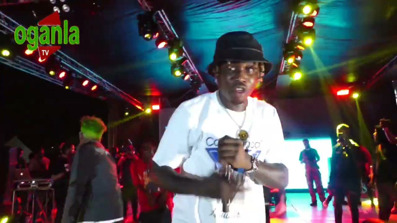 SMALL DOCTOR AND BELLA SHMURDA LIVE PERFORMANCE AT AGEGE OMO BETTER CONCERT