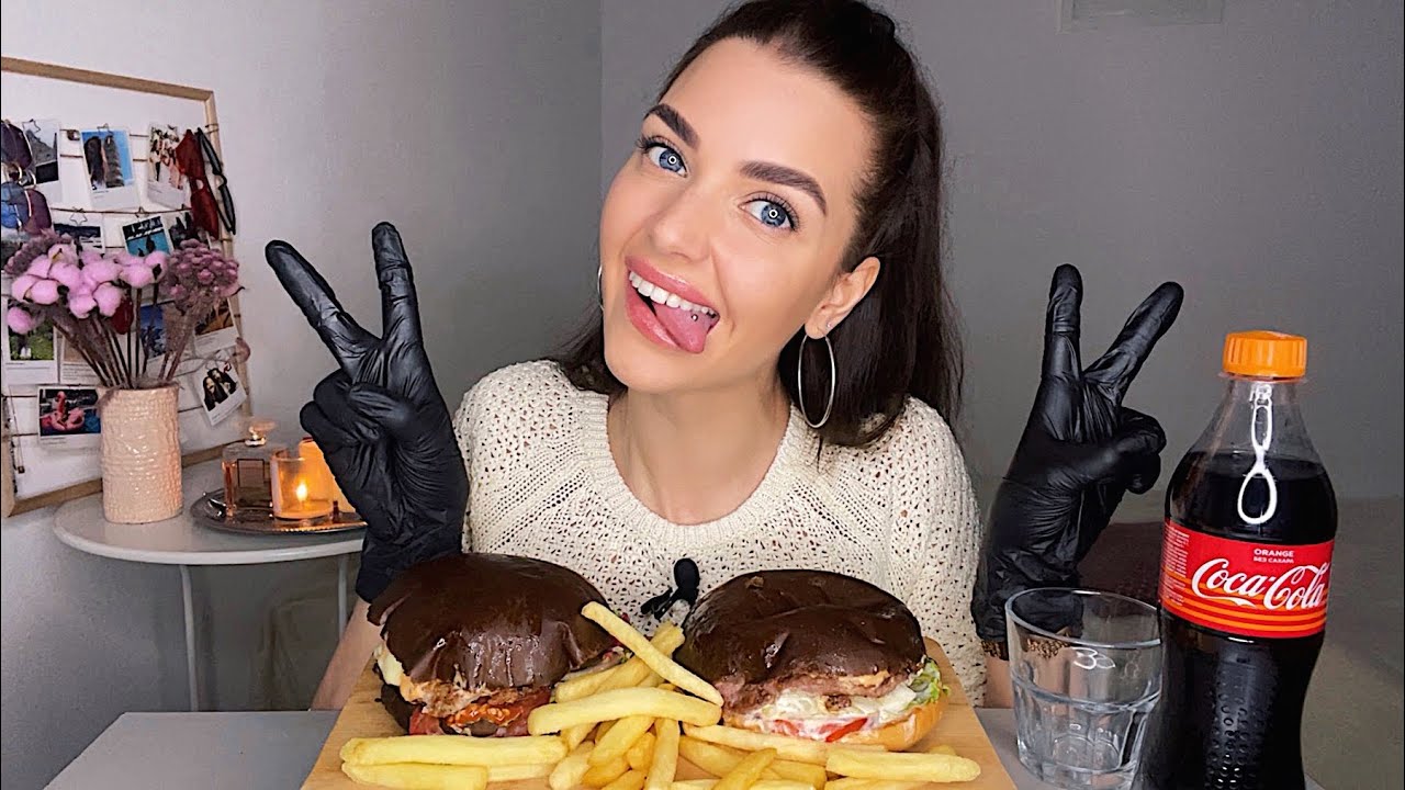 ОПЯТЬ СВИДАНИЕ🥰 ХОЛОСТЯК С ТИМАТИ мукбанг бургер MUKBANG black star burger