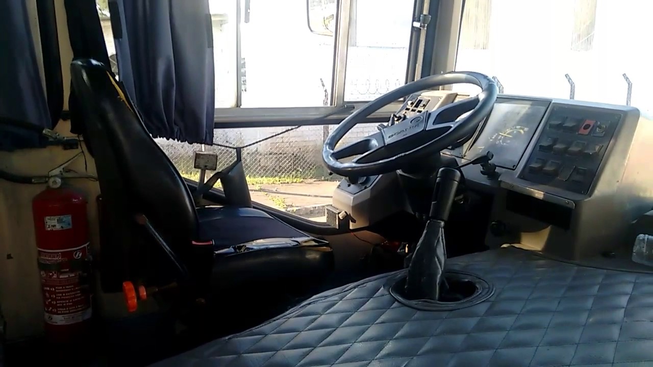 Scania 113 em busca da galera