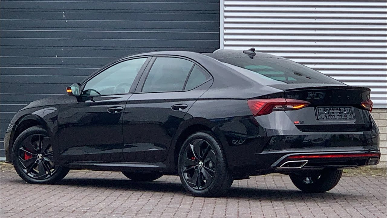 Skoda NEW Octavia RS iV 2021 in 4K Black Magic 18 inch Comet Black Walk around & detail inside