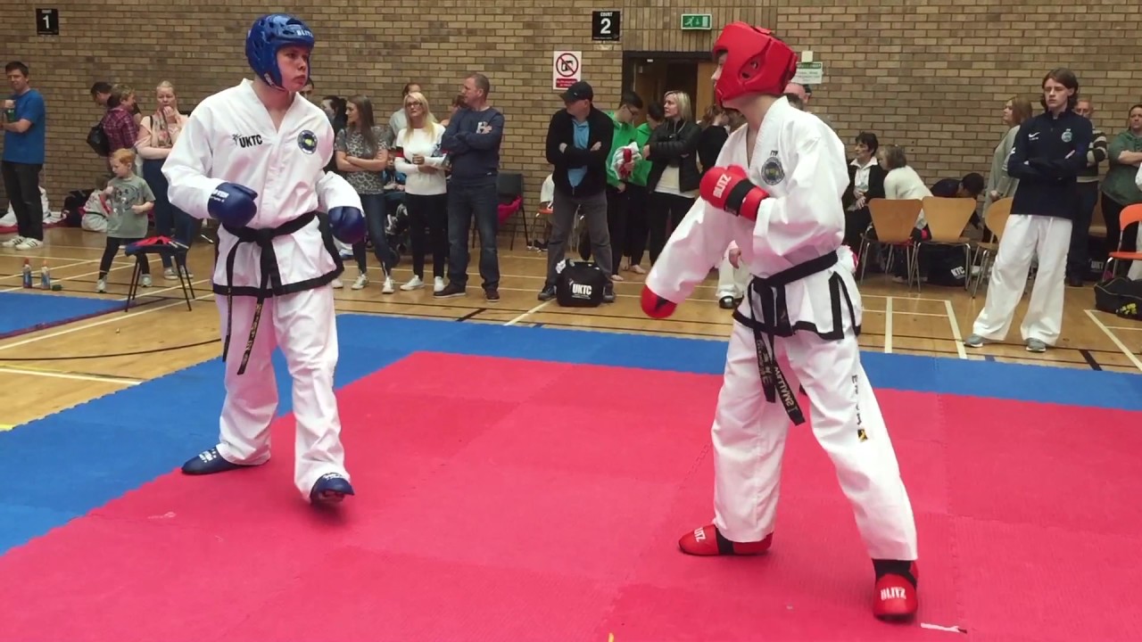 UKTC Taekwondo Wishaw May - Black Belt Junior Boys Sparring