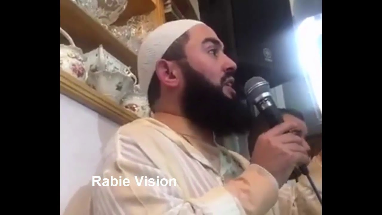 الشبخ رضوان بن عبد السلام يضحك الجميع  في عرس بمدينة طنجة