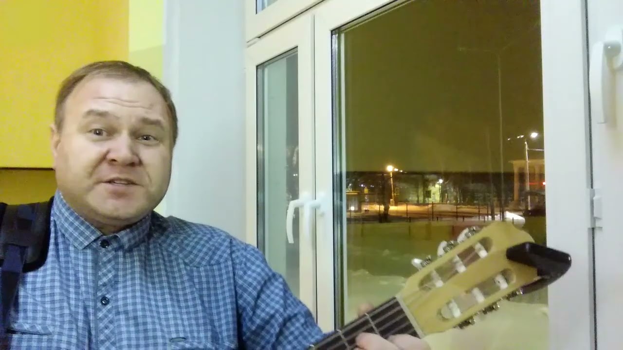 Снова за окном белые дома