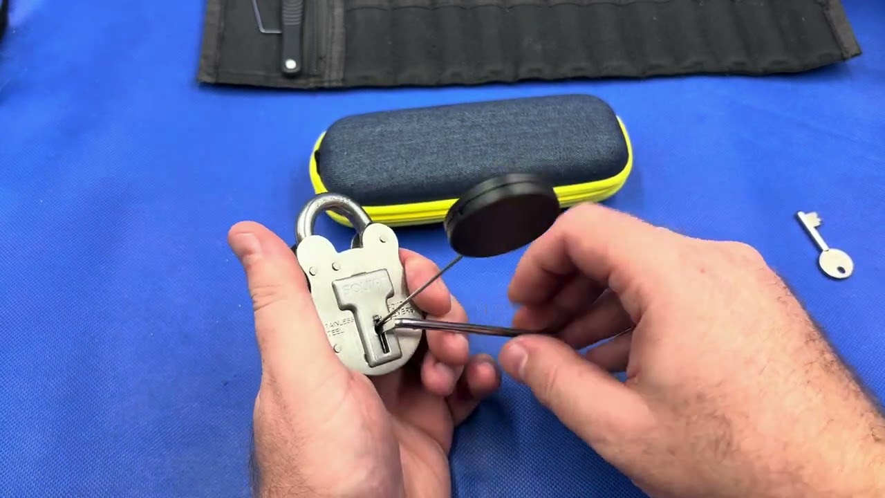[23] - Squire 555 Stainless Steel Lever Lock Picked