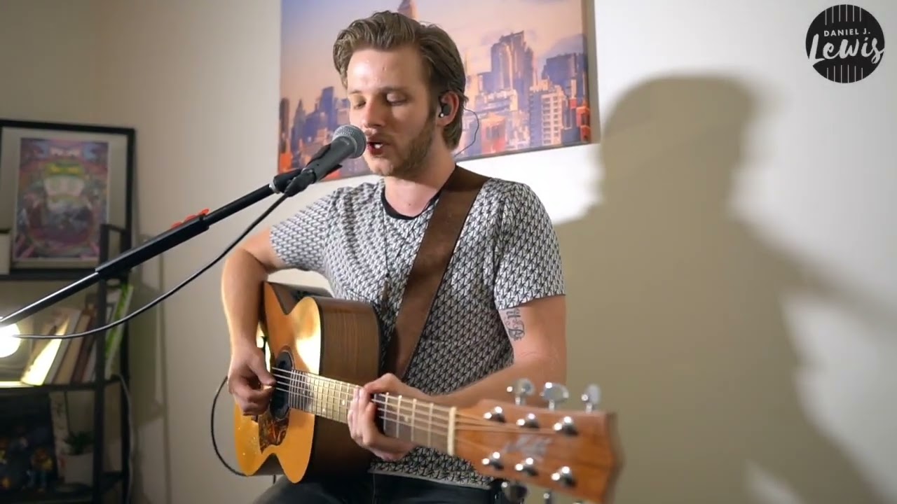Onstage - ENGLISHMAN IN NEW YORK covered by Daniel J Lewis