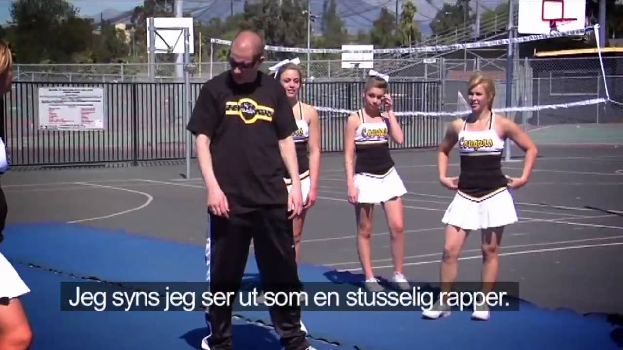 Golden Goal - Henrik Elvestad Cheerleading in USA