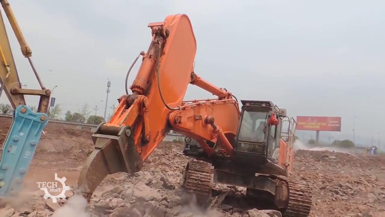Massive Earth Moving Machines!