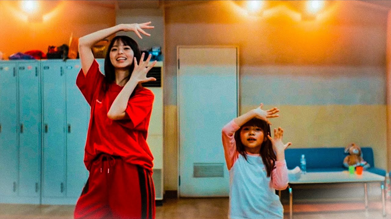 CANTORA DE K-POP TREINA SUA FILHA DE 5 ANOS PARA SER IDOL, MAS ACABA SE APAIXONANDO - Recap