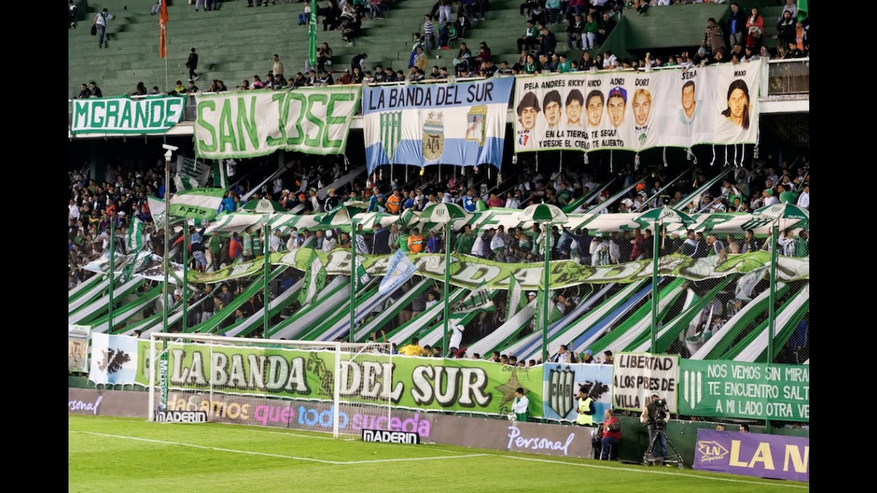 Banfield - Argentinios Juniors, great atmosphere and choreography