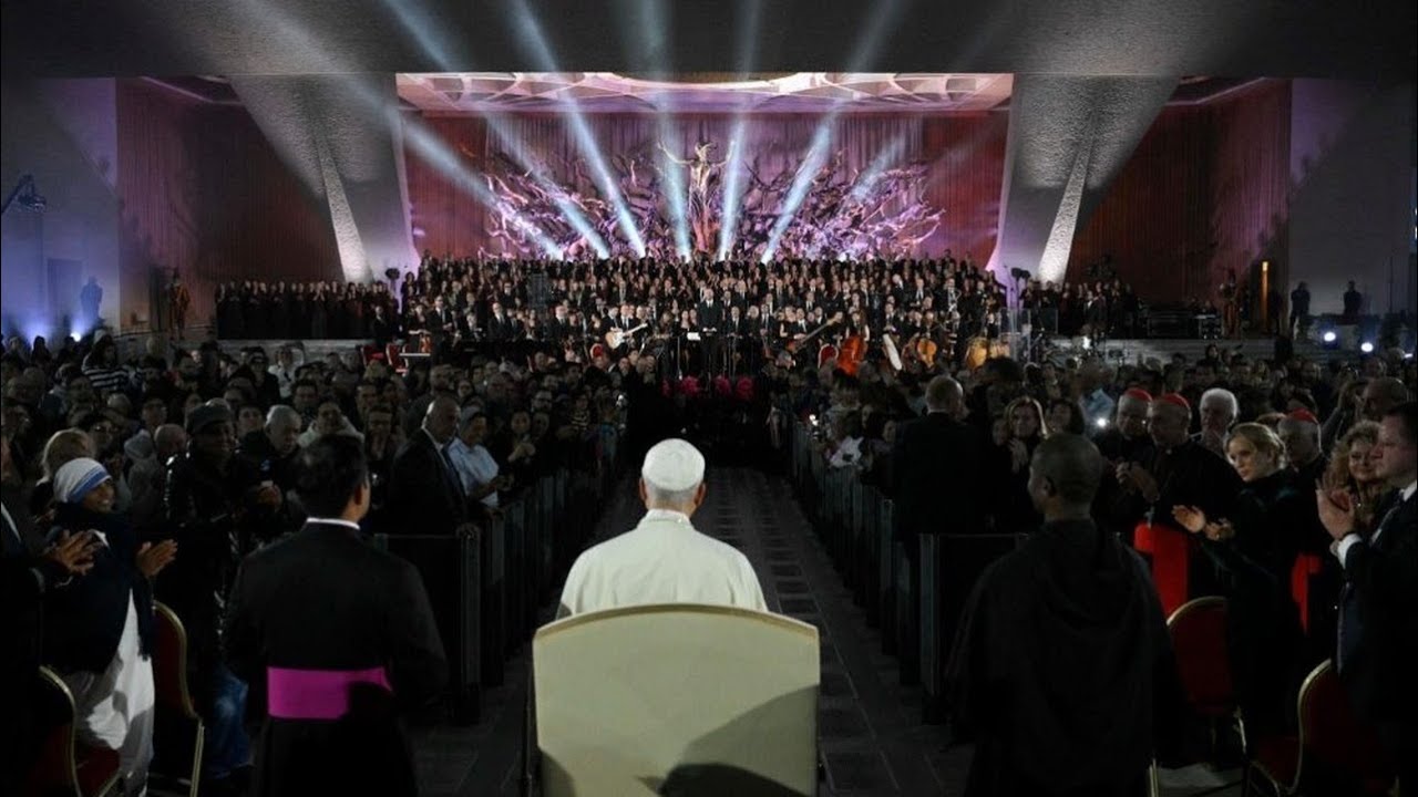 Papež: Koncert, glasba ni razkošje za peščico, ampak je Božji dar, dostopen vsem, bogatim in ubogim