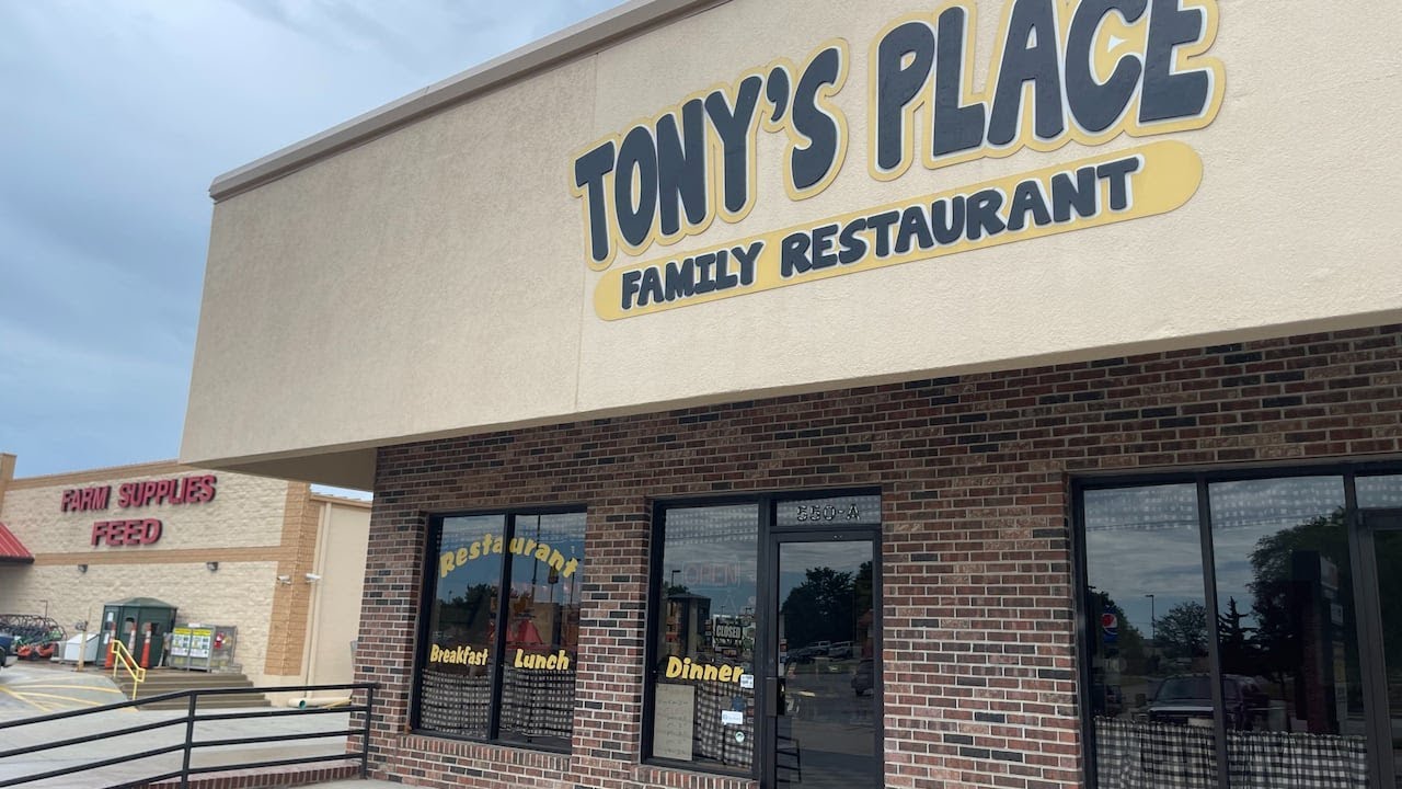 Restaurant reopens after tragedy killed 4 in Douglas County, Mo.