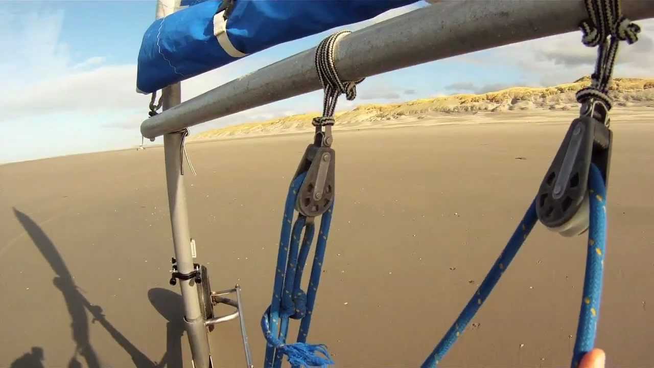 Char à voile au nord de la Baie de Somme, en Picardie