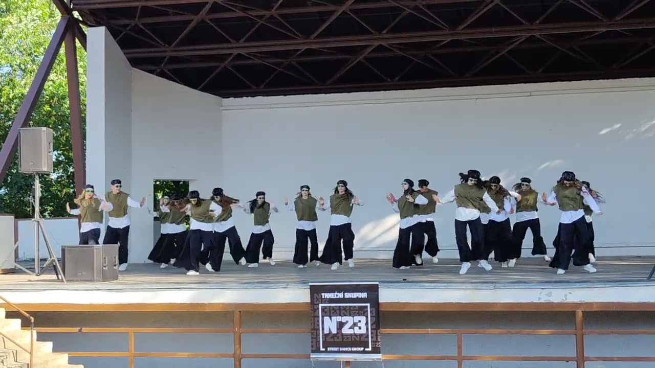 Vítání léta tancem skupina N°23 Groove soutěžní sestava