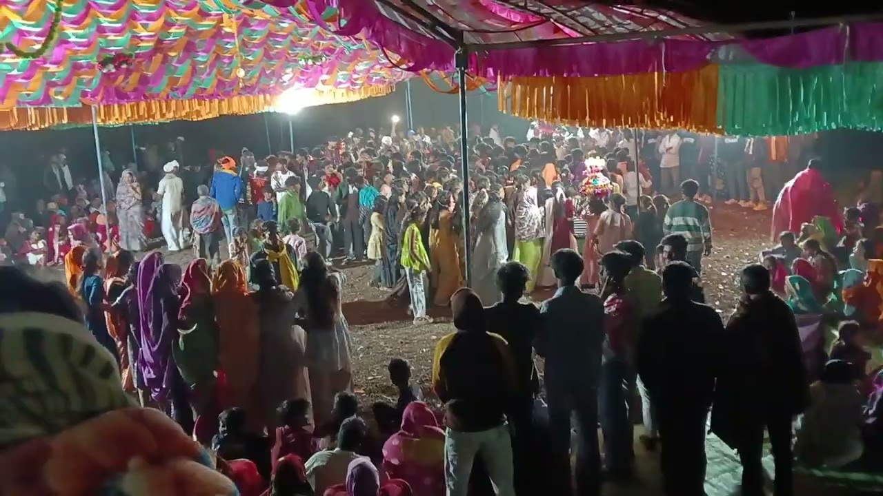 AT Amada ma full public mandal ke sath