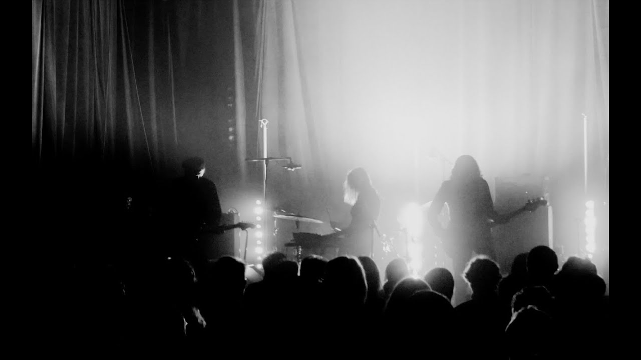 PARLOR SNAKES - Eyes On The Machine - Live @La Car&egrave;ne (Brest)