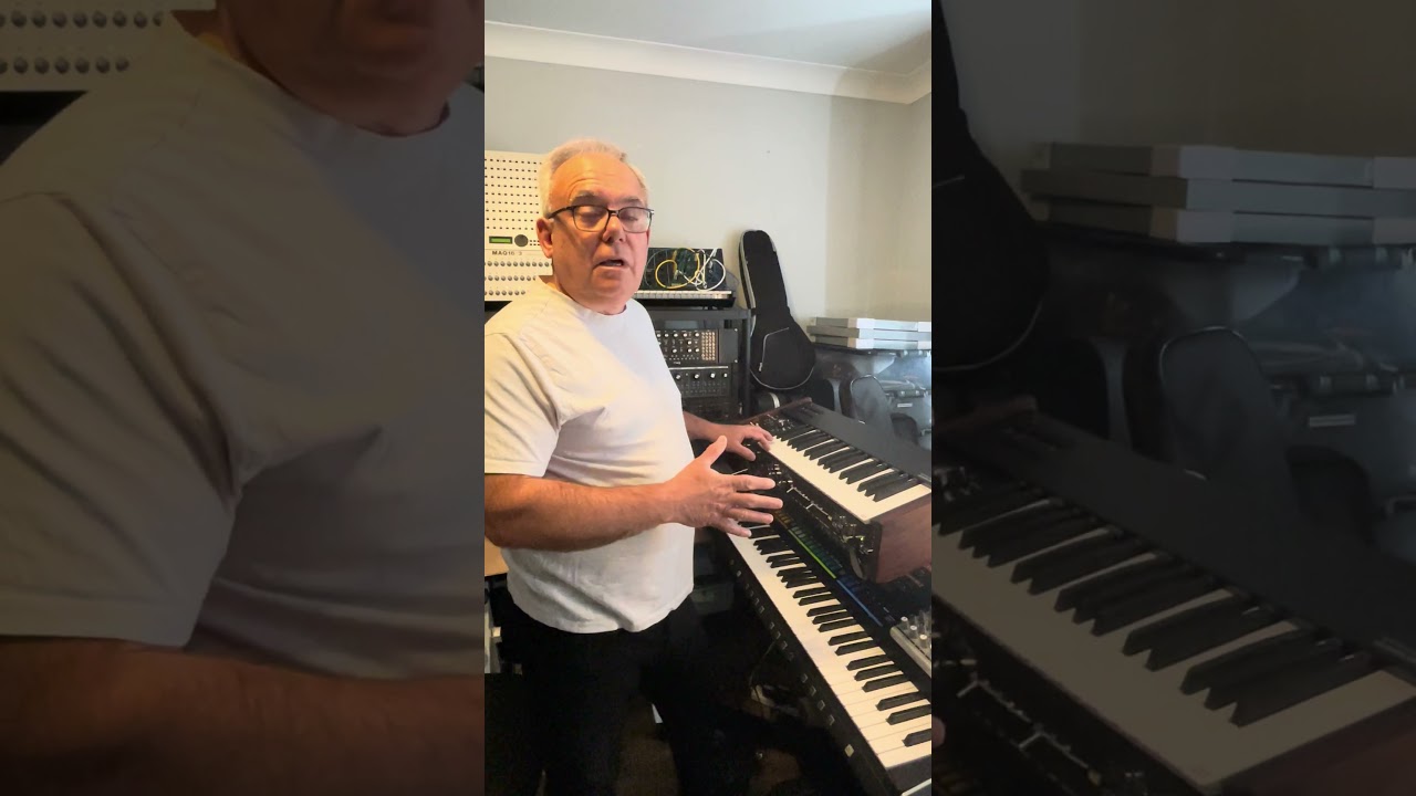 Berlin School-style 'Sequencing' using the Korg 700FS's arpeggiator in manual mode