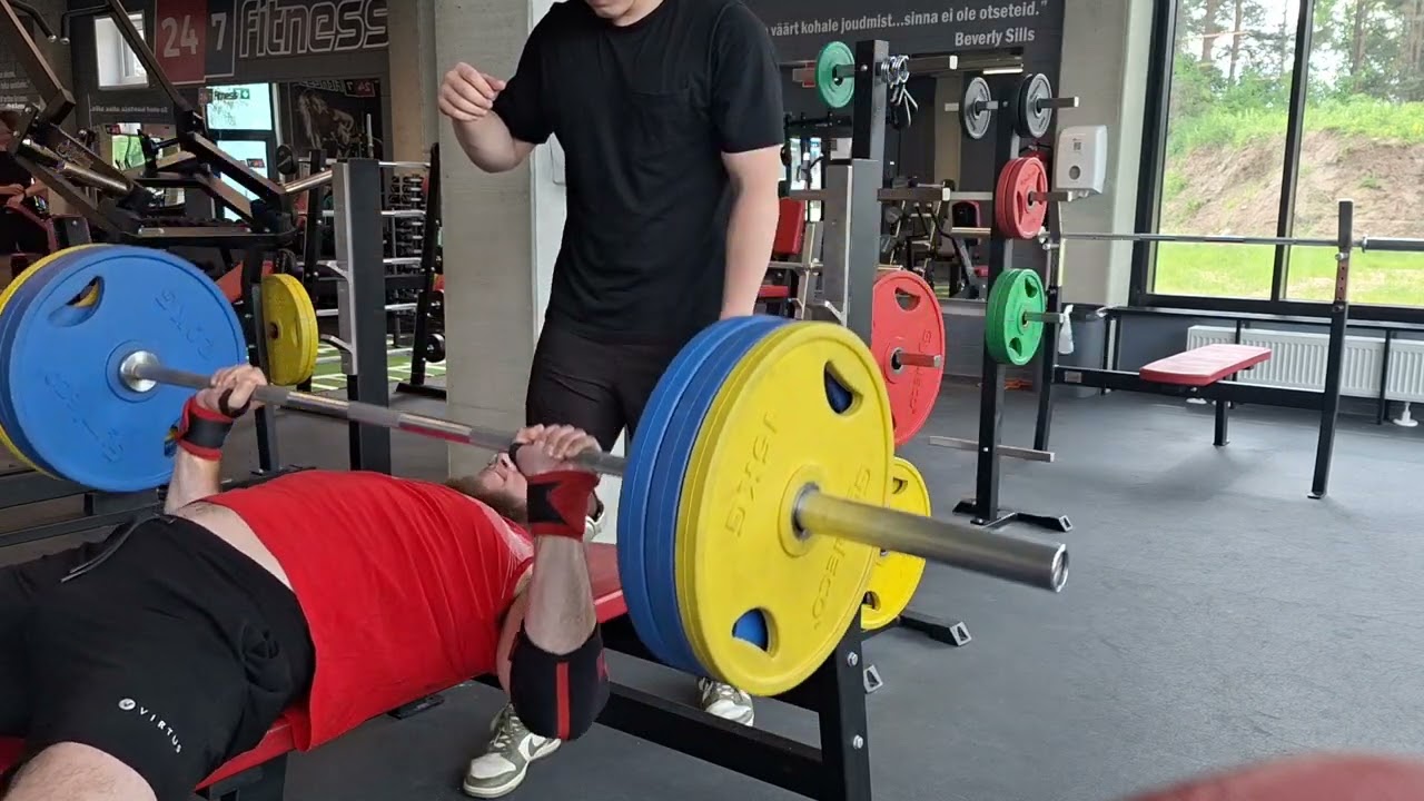 130kg 10x bench press pump