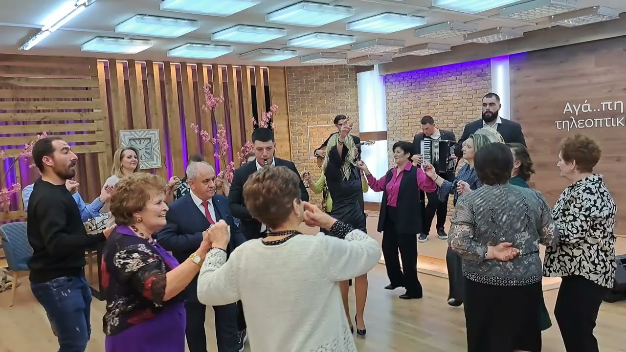 ΣΤΑ ΚΕΦΙΑ Η ΝΤΕΜΗ ΠΑΡΕΑ ΜΕ ΤΟ ΣΥΛΛΟΓΟ ΟΞΥΝΕΙΑΣ