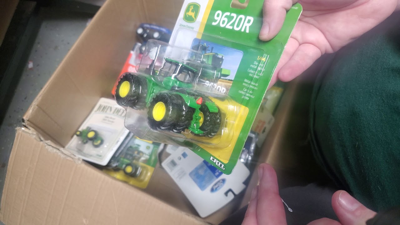Unboxing my haul from B&B Farmtoys