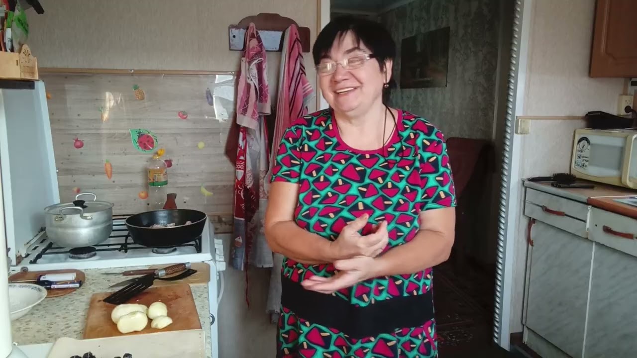 Жизнь в деревне. Готовлю картошку с салом и луком, пережарка. Вкусный обед пенсионеров