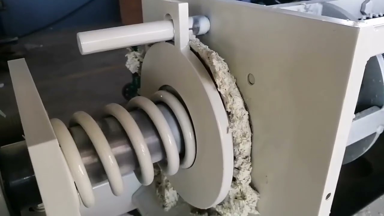 Dewatering machine, Screw press  Mechanics  pressofiner   Vegetable and fruit Juicer Solidmaterials.