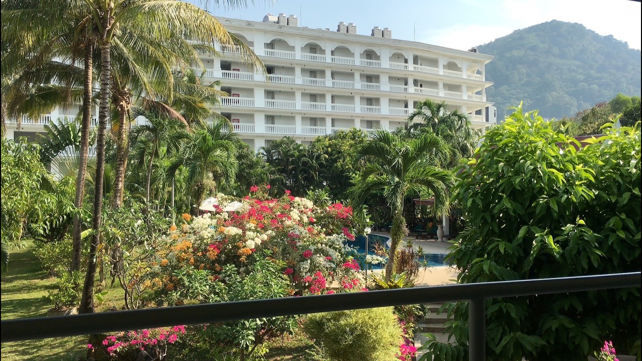 🌴 Patong Palace 2025 Review – Is This Phuket’s Hidden Gem or a Tourist Trap? 🏝️
