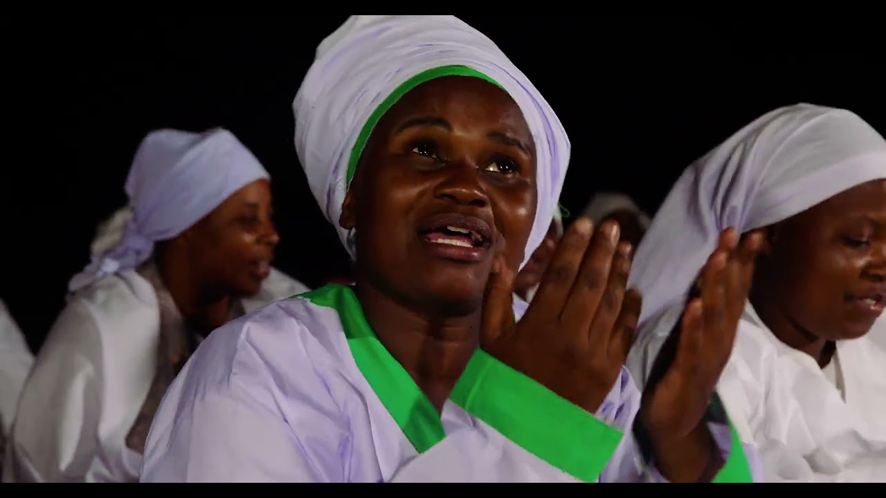 Mai Dhuterere feat Mambo Dhuterere - Mwari mutinzwire ngoni