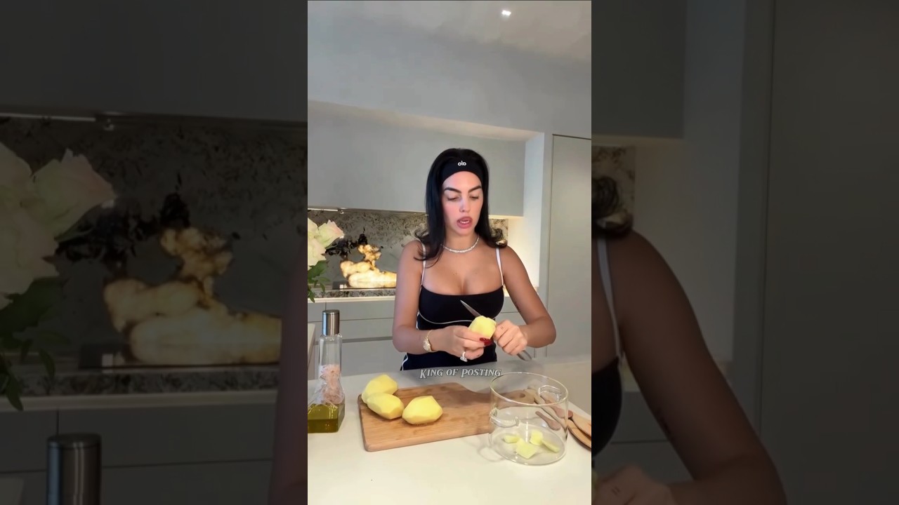 Georgina Rodriguez 🍲 cooking 🍳 #trending #fans #georginarodrguez #youtubeshorts #cooking #shorts