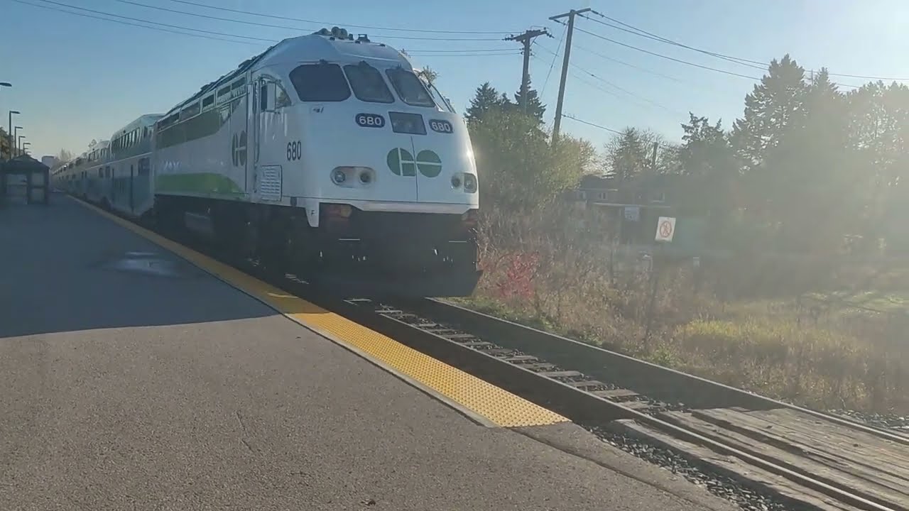 GO Train MP54_AC 680 Arriving And Departure Old Cummer GO Station With Cab Car 364 