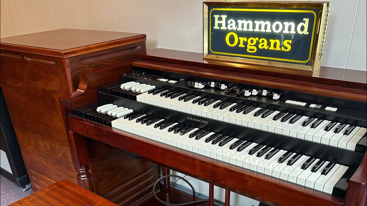 Hammond B162 with Leslie 3300P - ready for you from BlackHAMMOND.com!