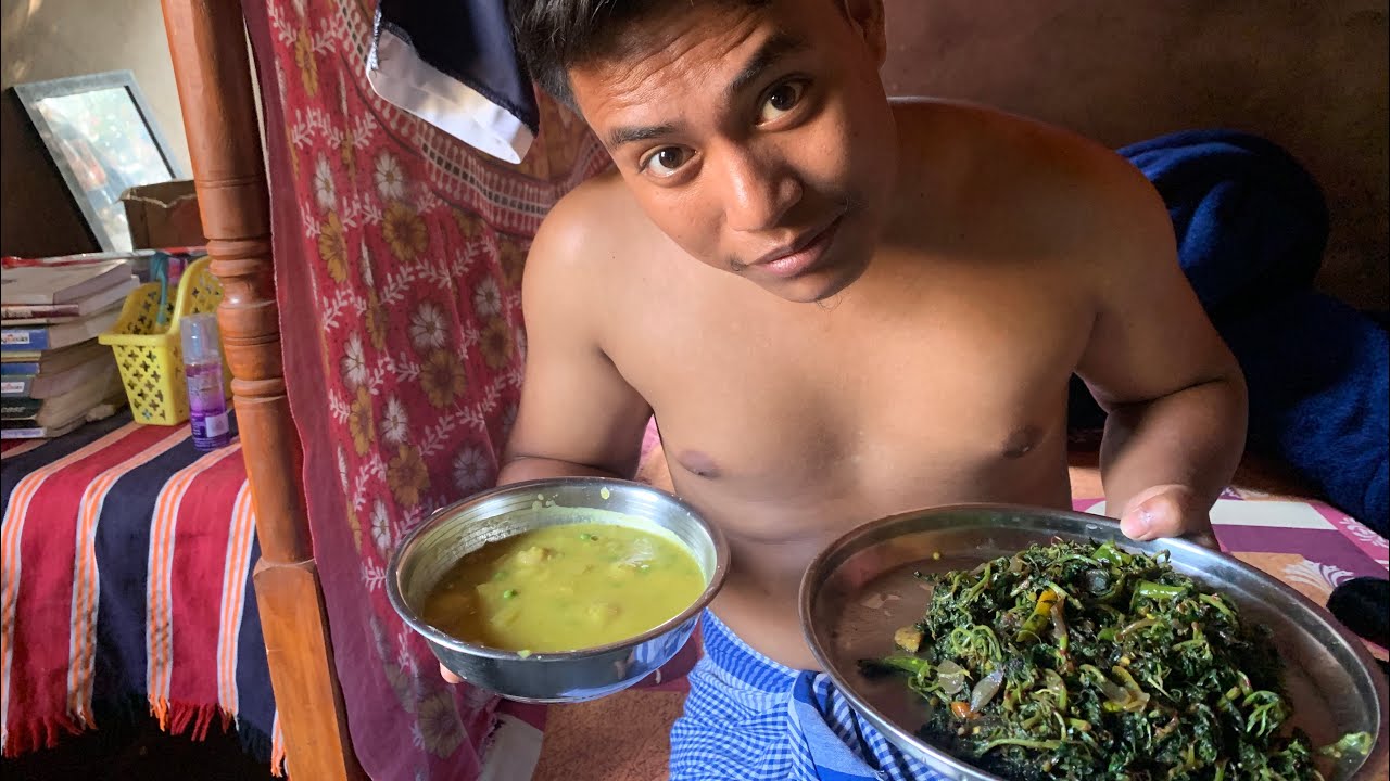 Apni hatu se banaya dal chawal😋😋