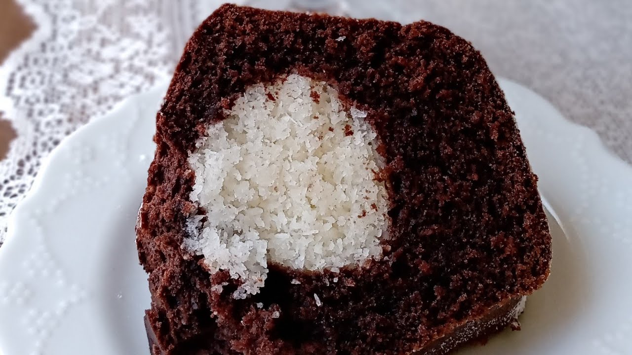 Невероятно вкусна комбинация от кокос и какао, кекс Кокостар