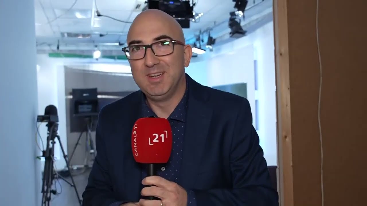 Els minuts finals del Primera Columna des dels estudis de Canal 21 Ebre a Remolins