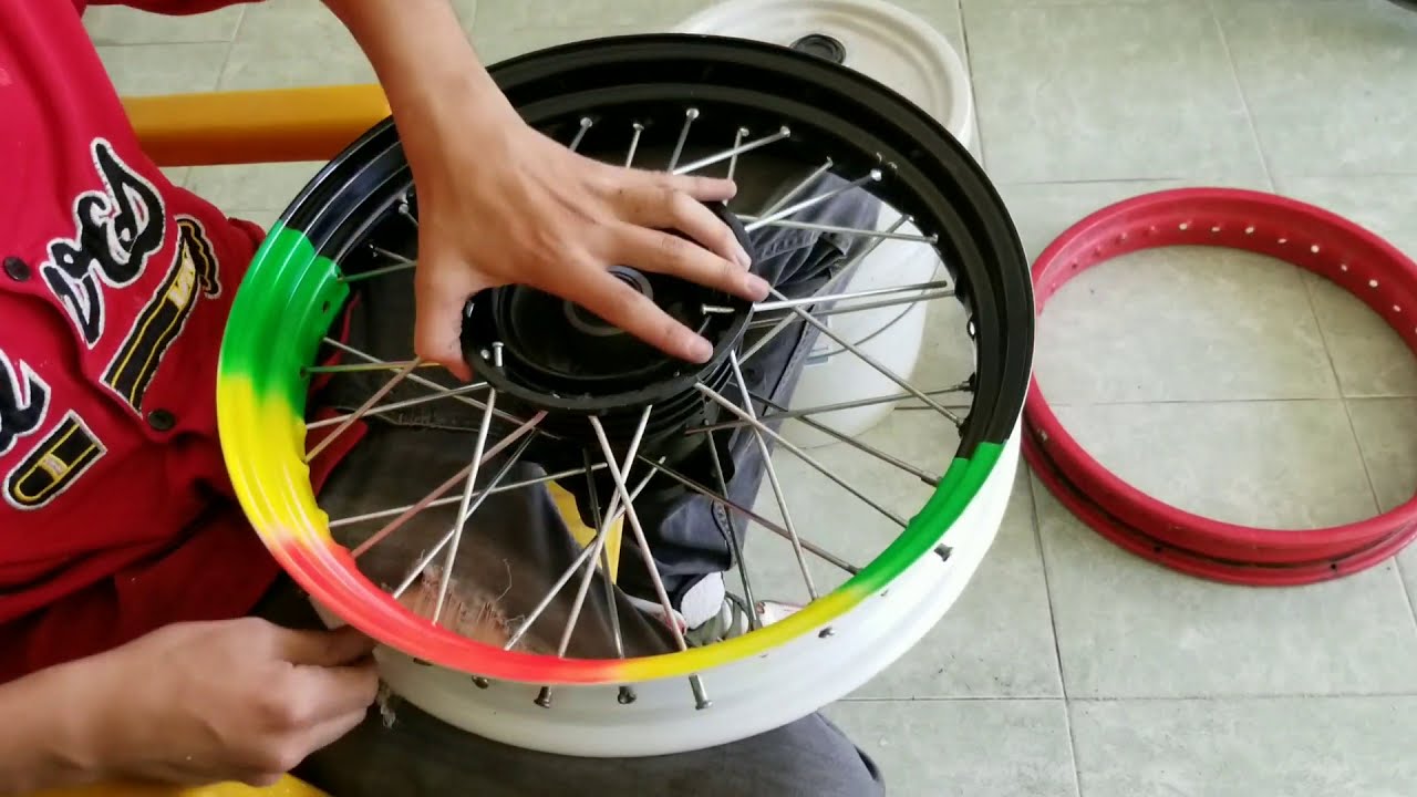 Como enrayar rin 17 para dm 150 (Proyecto Supermoto)
