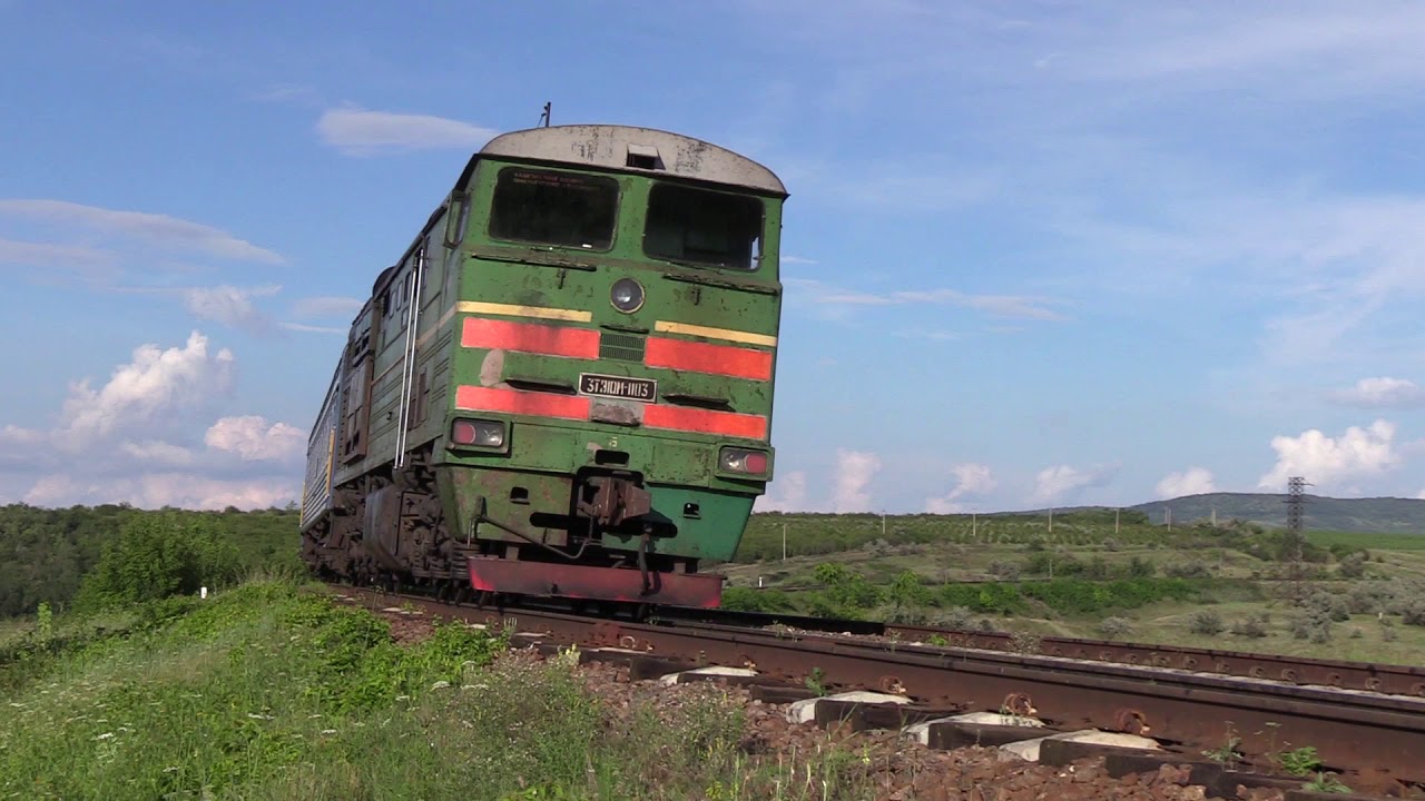 Тепловоз 3ТЭ10М-1103Б близ ст. Пырлица / 3TE10M-1103B near Pirlita station
