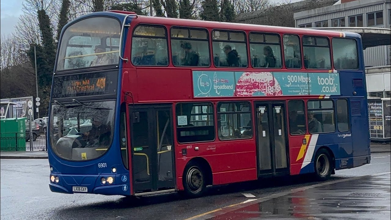 Volvo B7TL Wright Eclipse Gemini Metrobus Loan 6901 LX06EAY Route 400 East Grinstead 