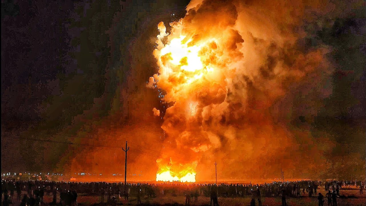 FIREWORKS PANTHALLOOR POORAM 2026