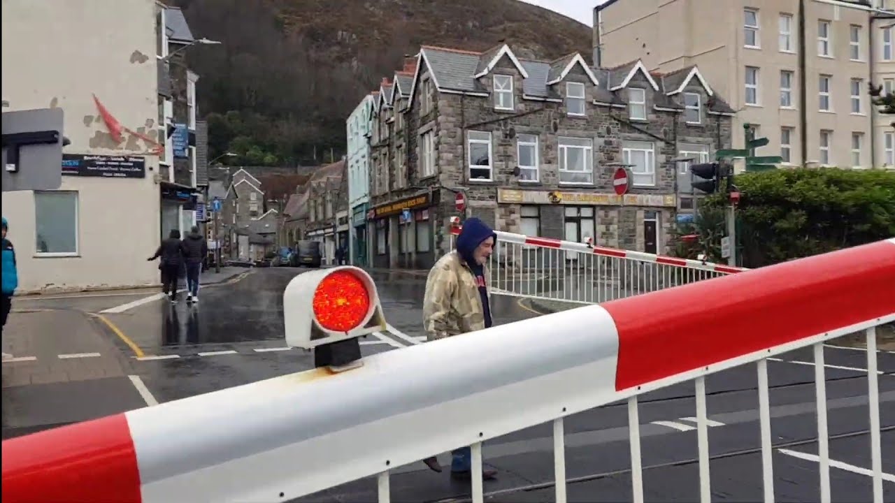 *Trespass Misuse Hangman* Barmouth South Level Crossing
