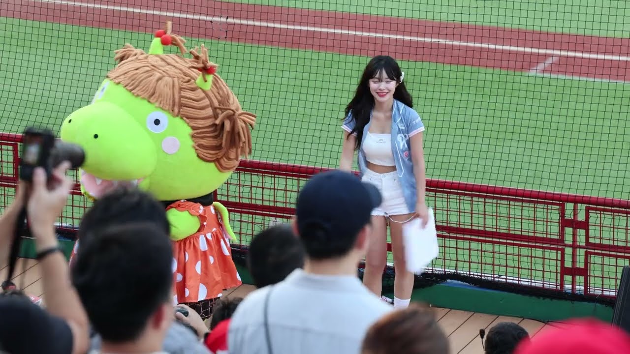 味全龍主題日 - 海灘之約女孩日 #霖霖 #李多慧 #이다혜치어리더 #dragonbeauties小龍女 #cheerleader