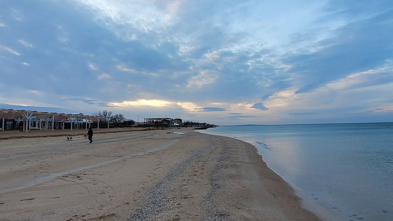Пока на Черном море ураган разносит пляжи, на Азовском море красота