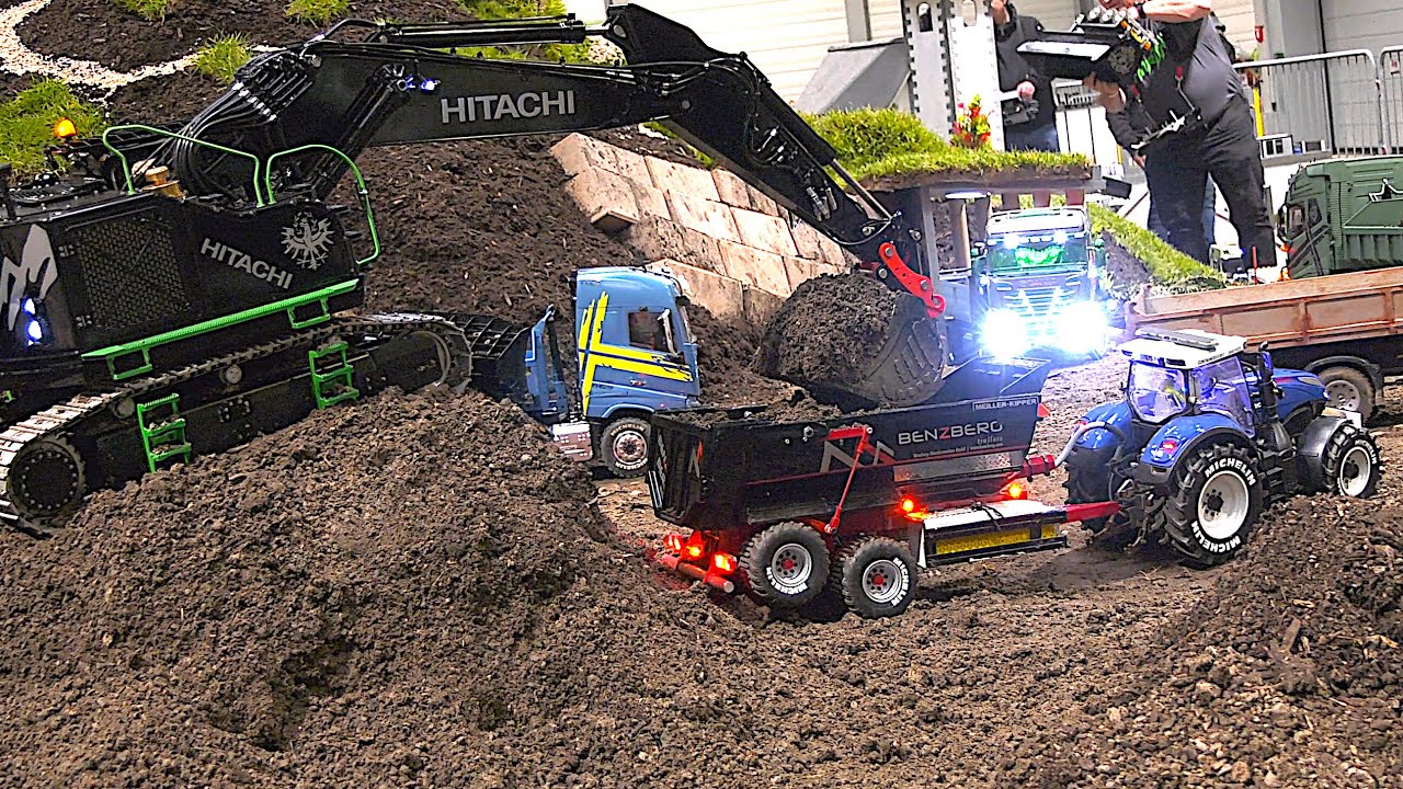 Awesome RC Construction Site Trucks Excavators Crawler Tractors / Modellbaumesse Modell Leben 2025