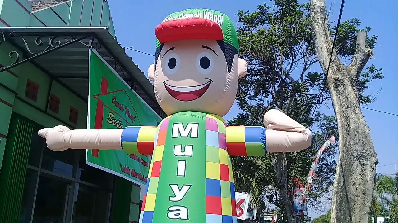 Boneka angin promosi lucu banget lokasi kalambret | serunya anak indonesia