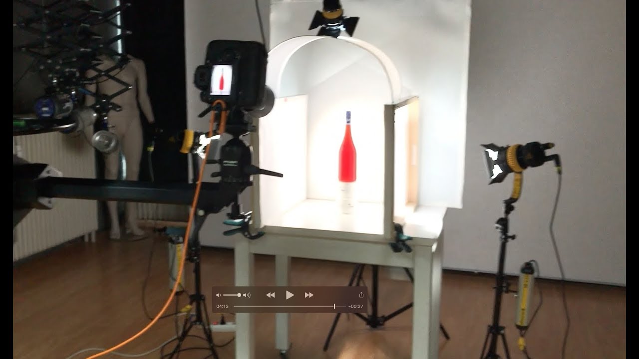 Produktfotografie von Flaschen mit LED Dauerlicht von Dedolight