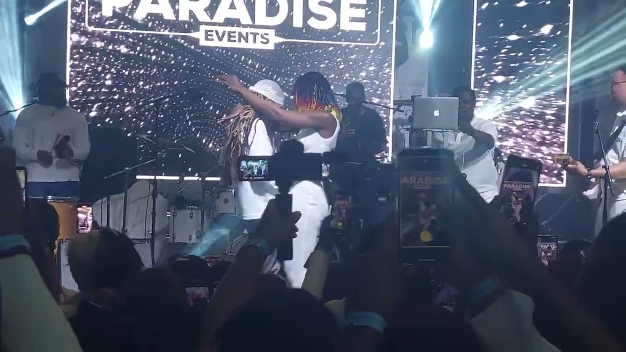 Lycinaïs jean ou relem dange live à Paris
