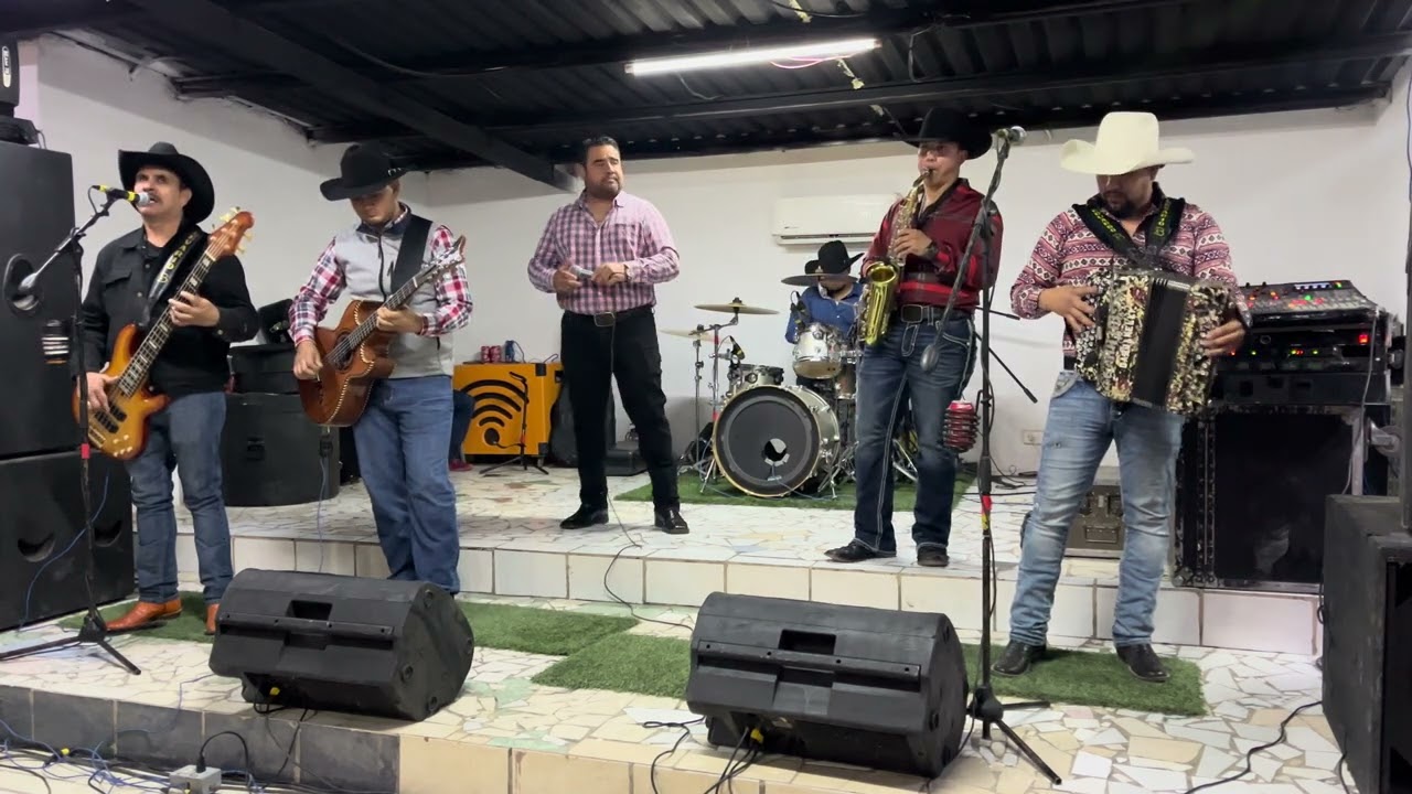 En Cada Vida - Ciclones Del Norte (En Vivo)